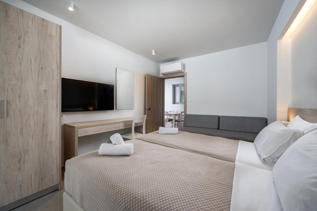Mythos Aparthotel